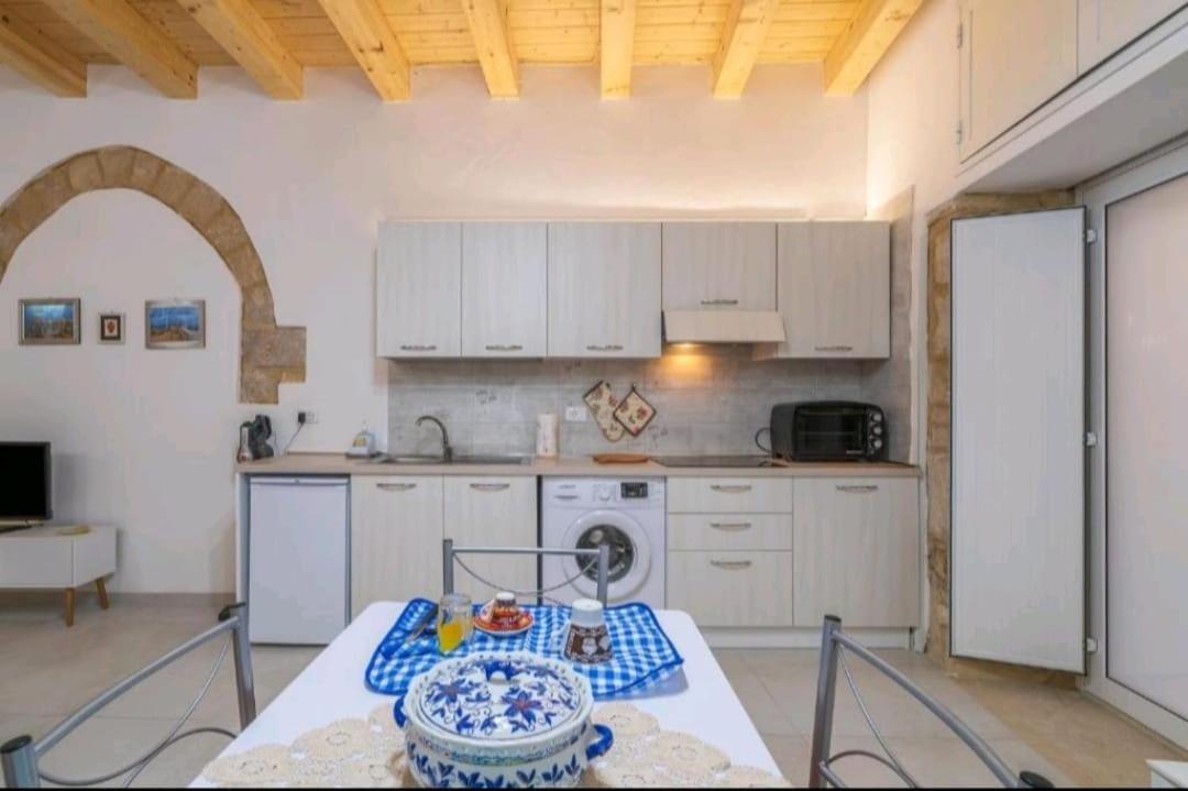 סירקוזה La Casa Dei Candelai מראה חיצוני תמונה